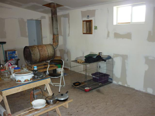 Illustration for article titled The perfect DiY underground house for post-apocalyptic living